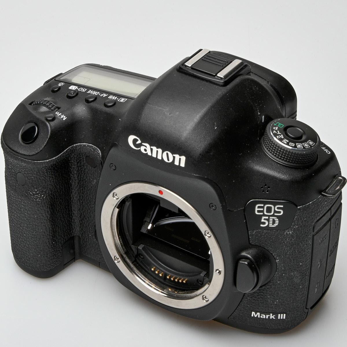 Canon EOS 5D Mark III 22,3 MP - 2024 Schwarz (nur 1222 Auslösungen)